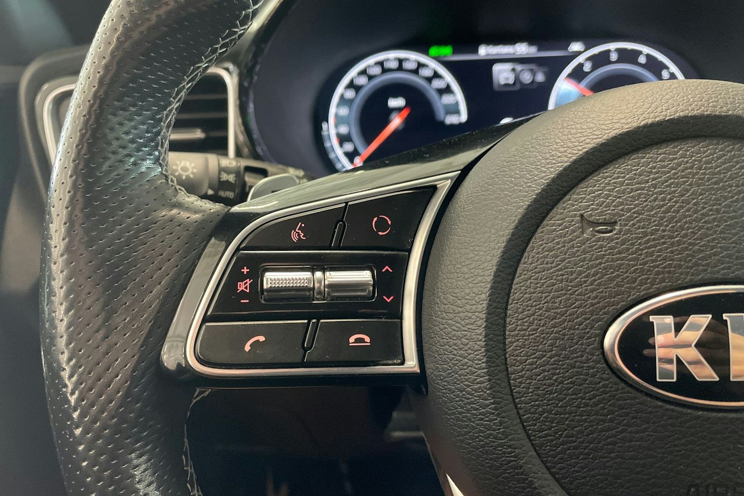 sininen Kia ProCeed 2020 kuva 16.
