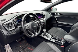 punainen Kia ProCeed 2022 kuva 3.