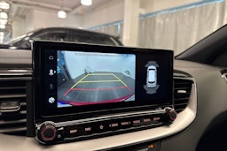 punainen Kia ProCeed 2022 kuva 22.