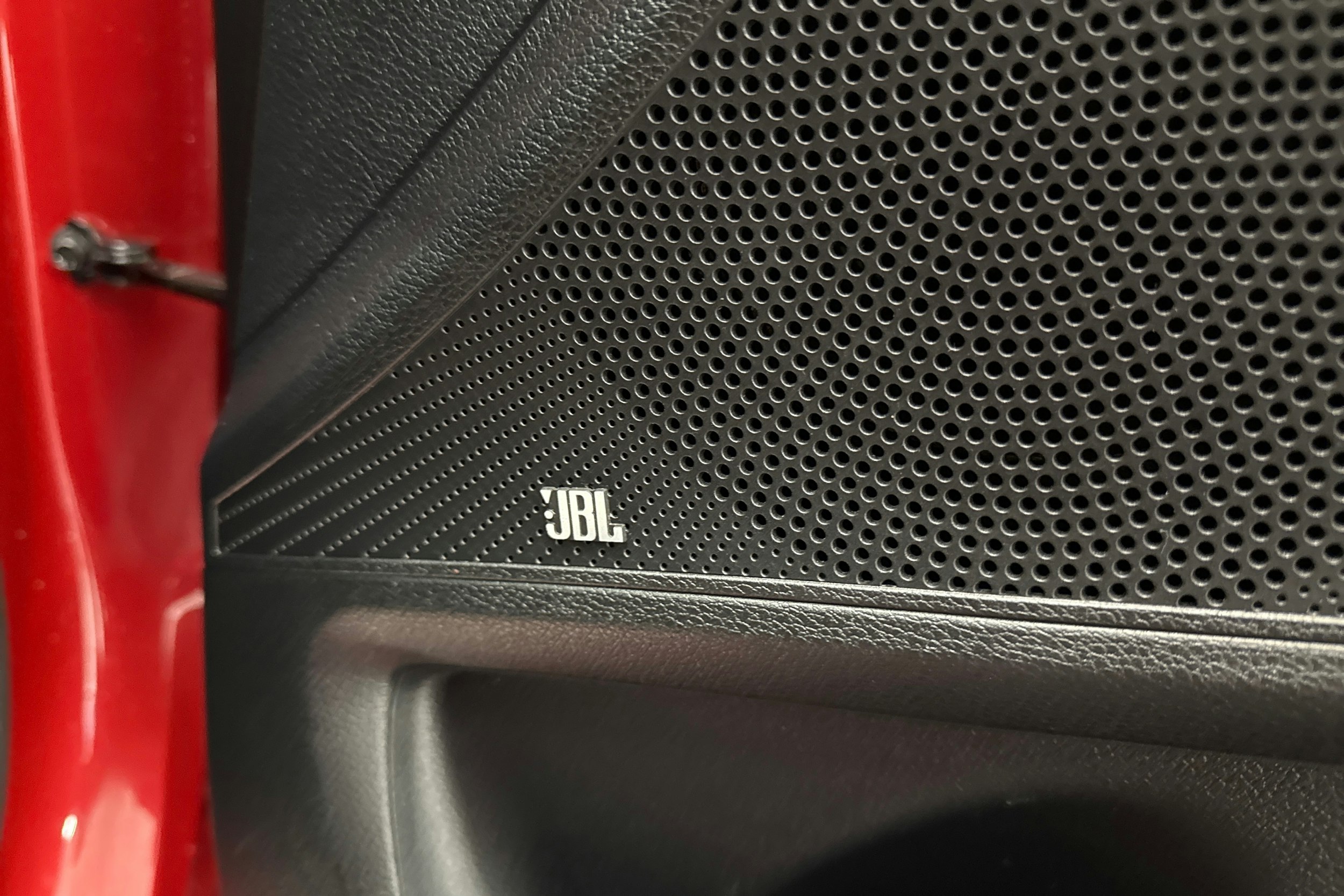 punainen Kia ProCeed 2022 kuva 26.