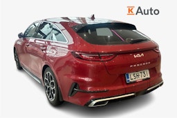 punainen Kia ProCeed 2023 kuva 2.
