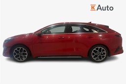 punainen Kia ProCeed 2024 kuva 6.