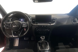 punainen Kia ProCeed 2024 kuva 9.