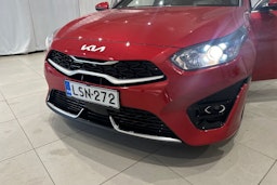 punainen Kia ProCeed 2024 kuva 22.