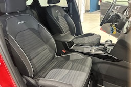 punainen Kia ProCeed 2024 kuva 24.
