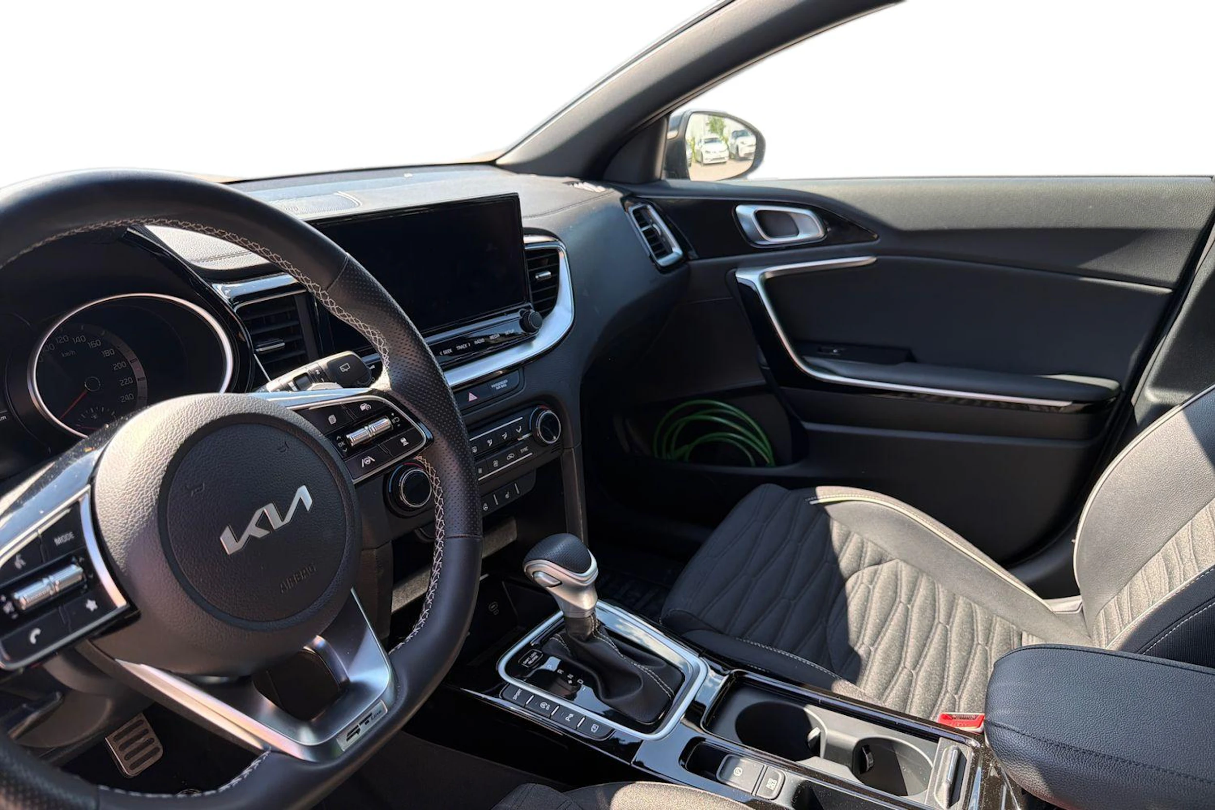 musta Kia ProCeed 2024 kuva 3.