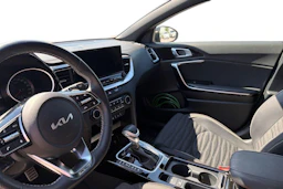 musta Kia ProCeed 2024 kuva 3.