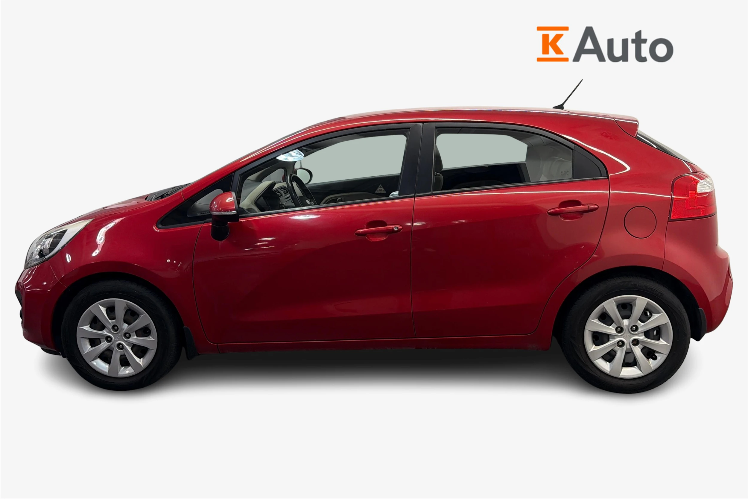 Punainen Kia Rio 2012 kuva 5.