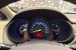 Punainen Kia Rio 2012 kuva 13.