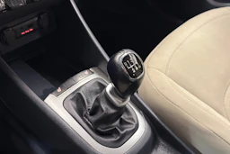Punainen Kia Rio 2012 kuva 15.