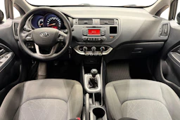 Musta Kia Rio 2013 kuva 7.