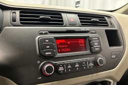 sininen Kia Rio 2013 kuva 21.
