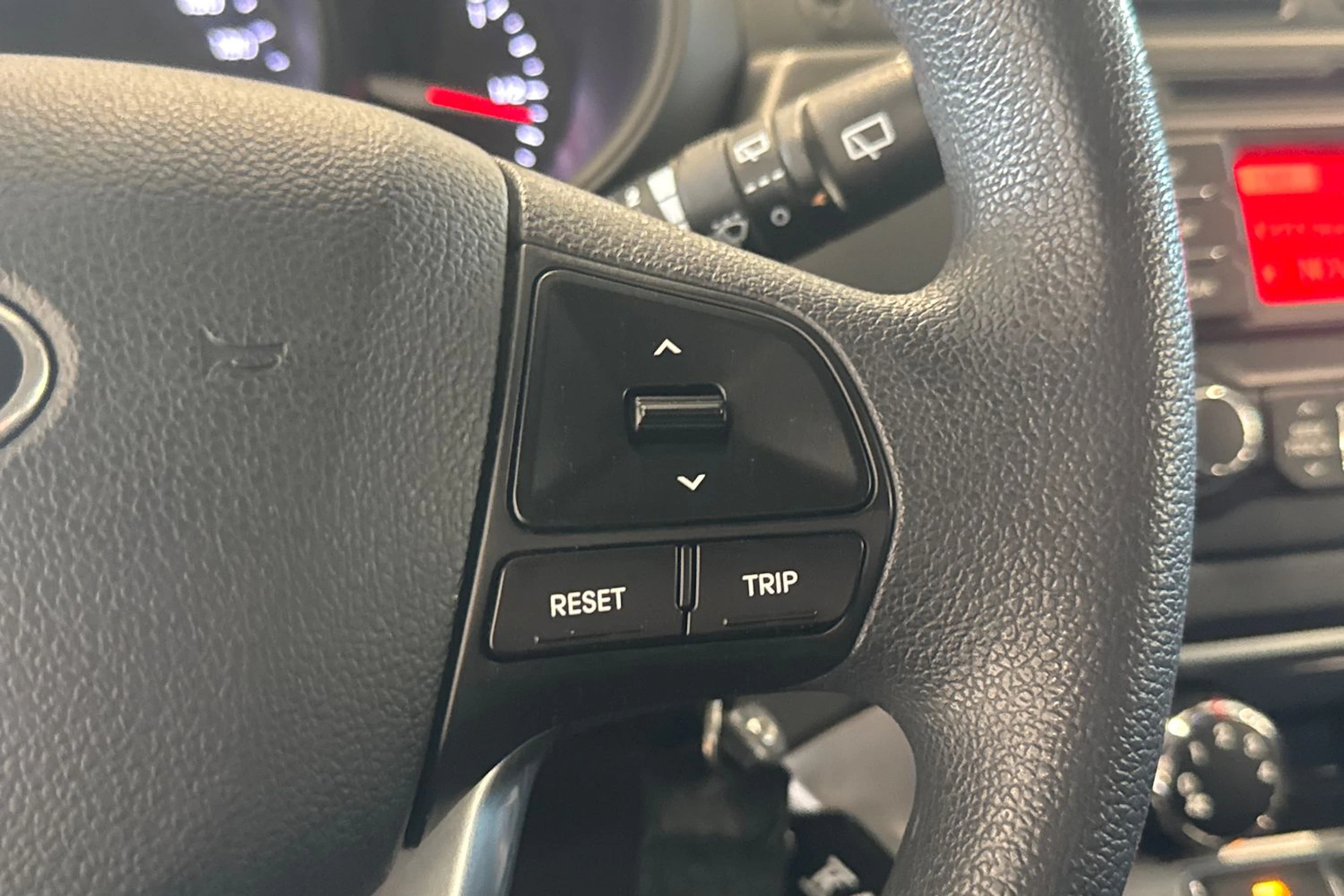 musta Kia Rio 2013 kuva 14.