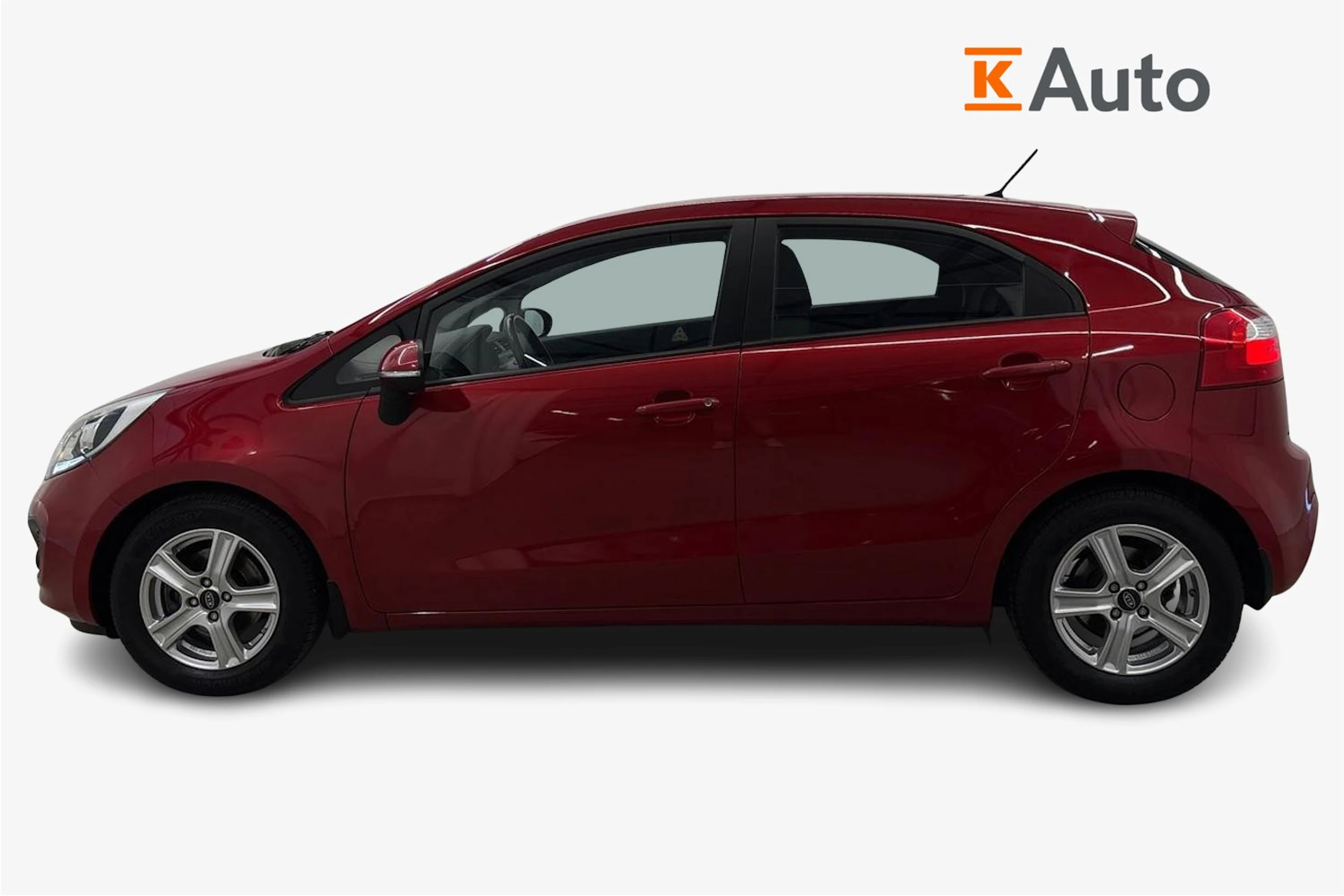 punainen Kia Rio 2014 kuva 5.