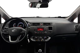 punainen Kia Rio 2014 kuva 7.