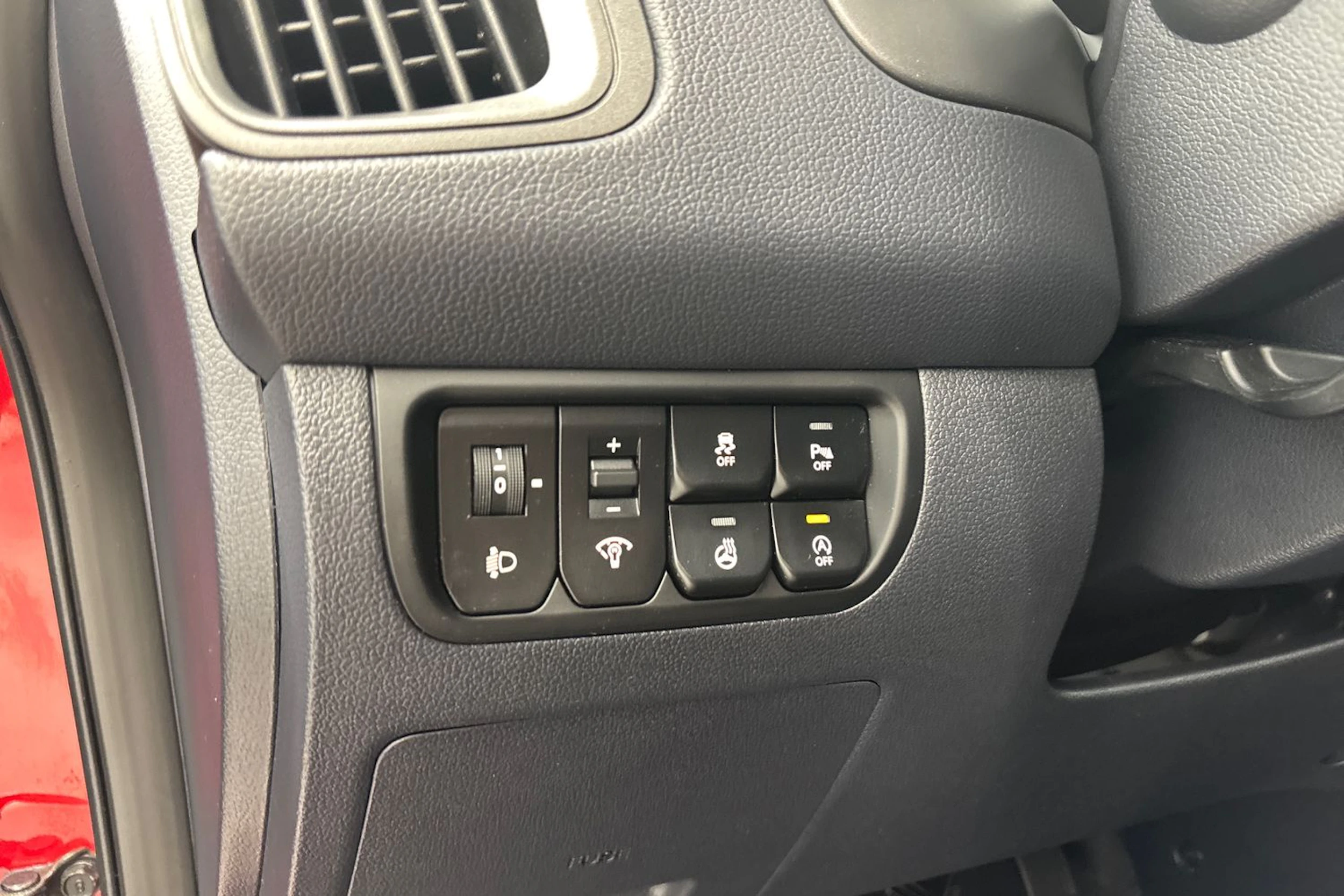punainen Kia Rio 2014 kuva 15.