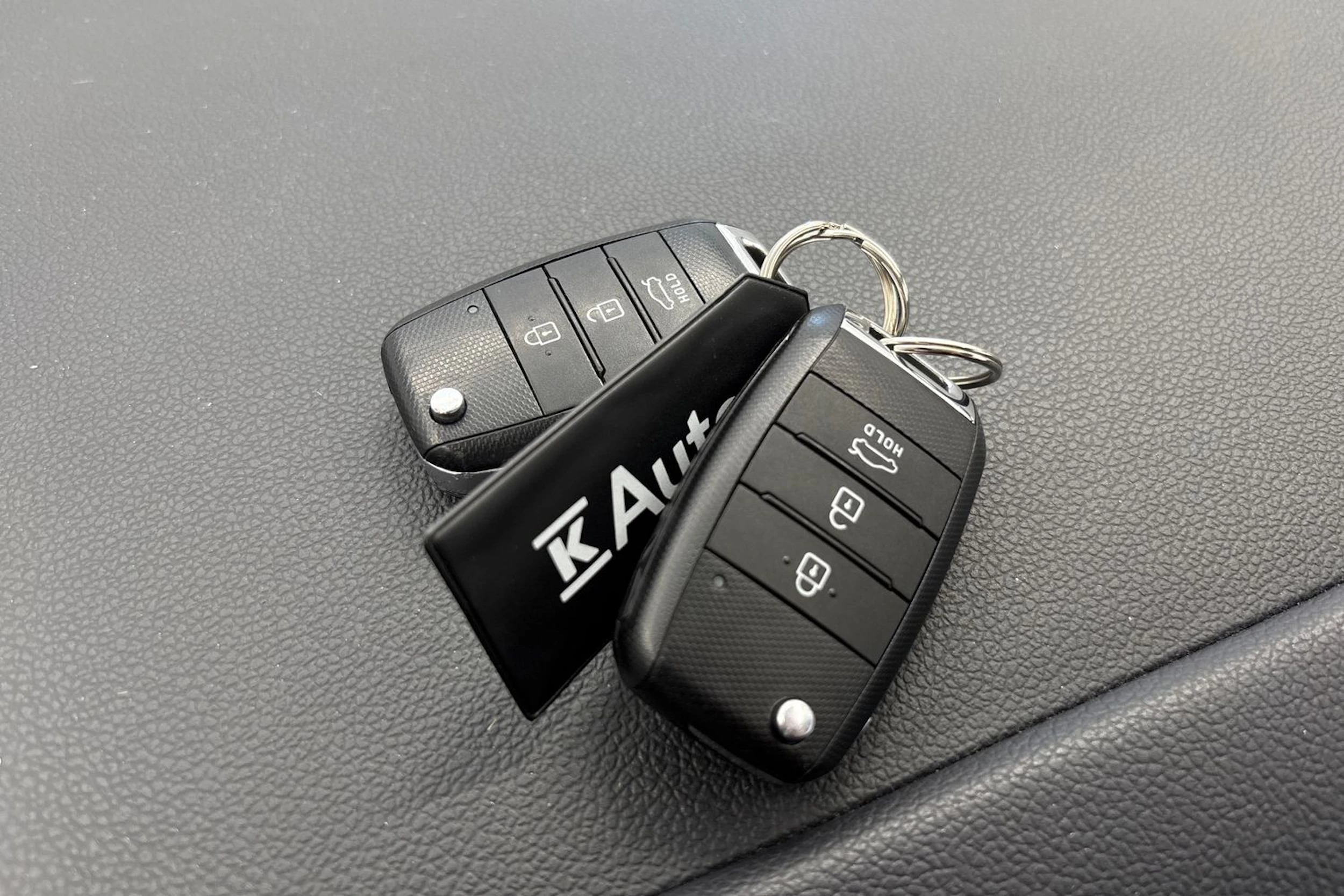 punainen Kia Rio 2014 kuva 17.