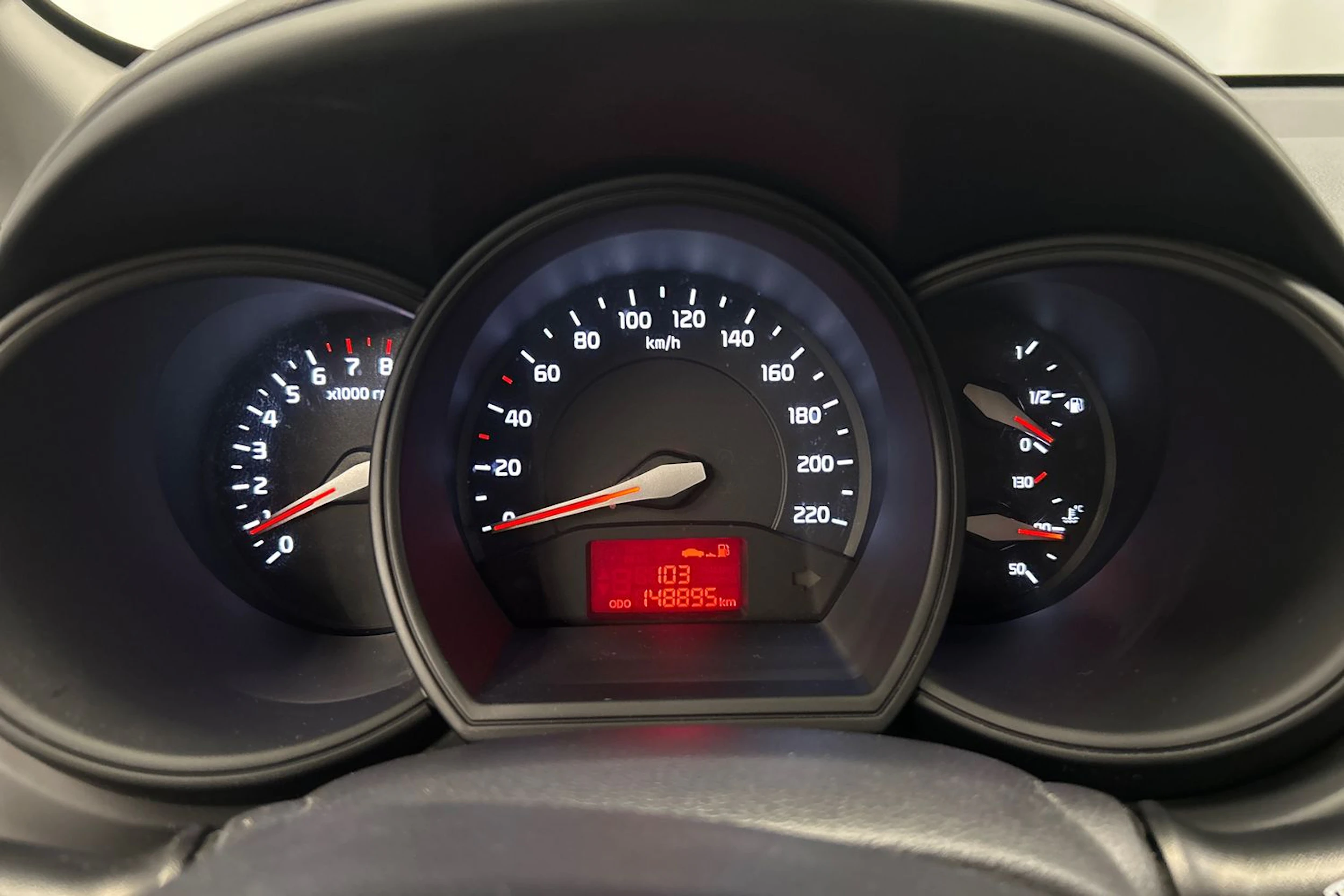 harmaa Kia Rio 2014 kuva 14.