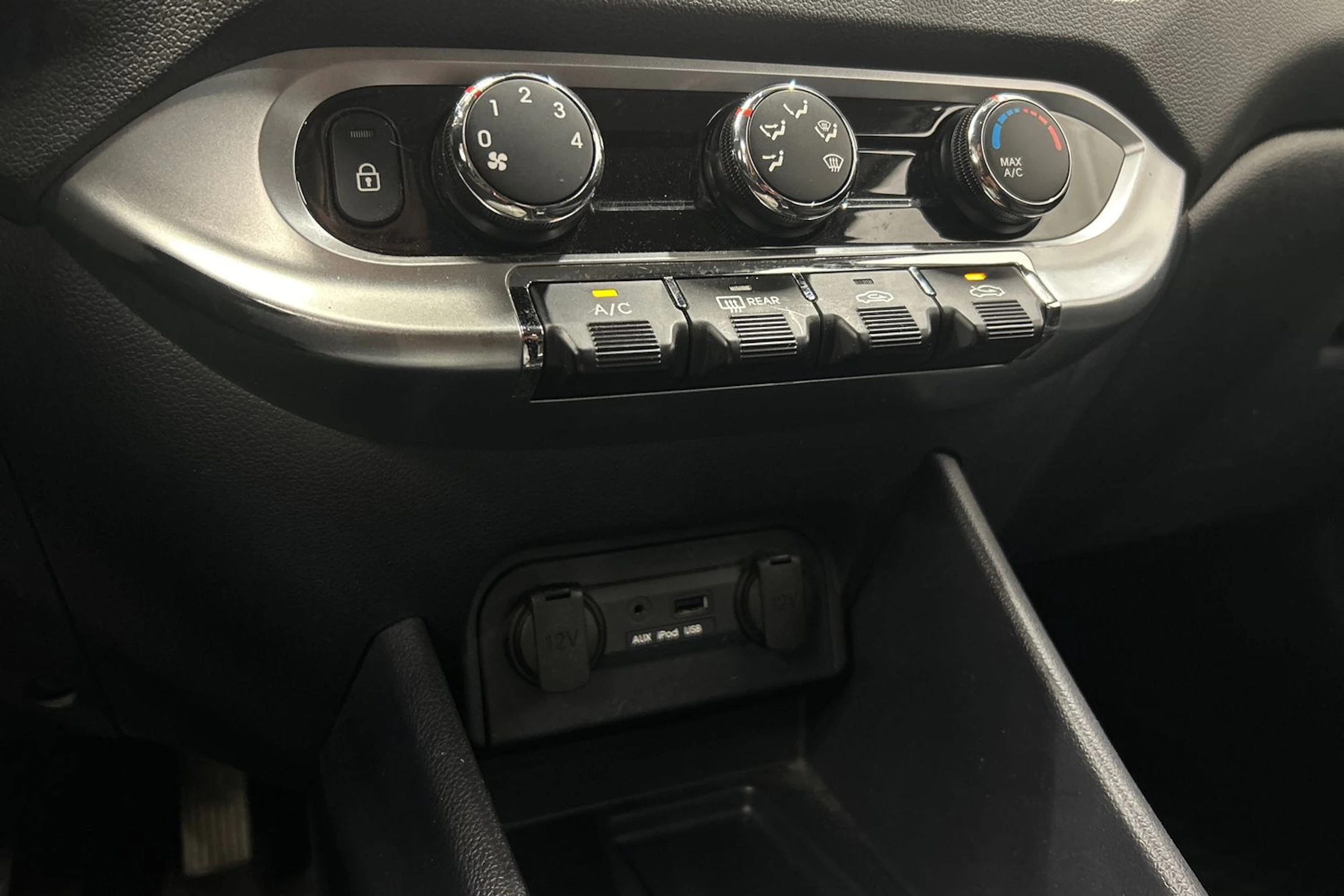 harmaa Kia Rio 2014 kuva 18.