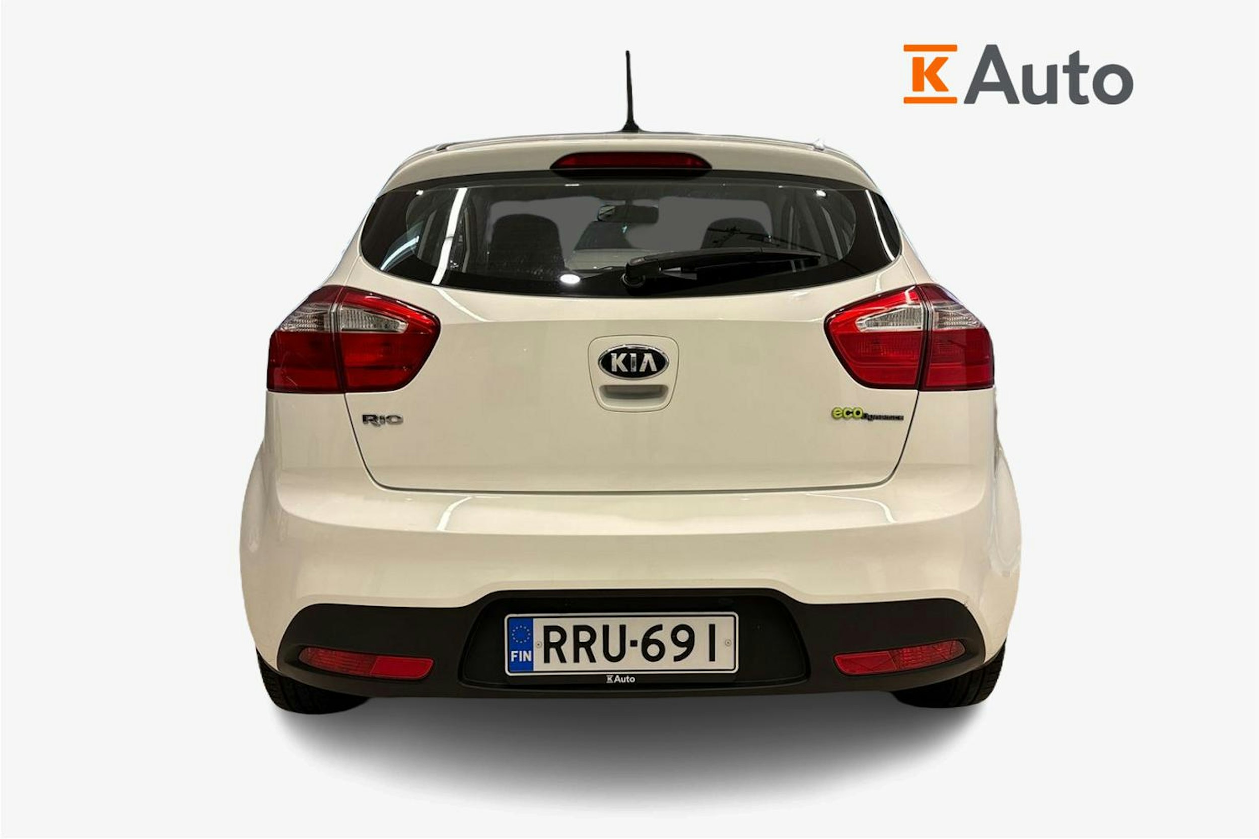 valkoinen Kia Rio 2014 kuva 3.