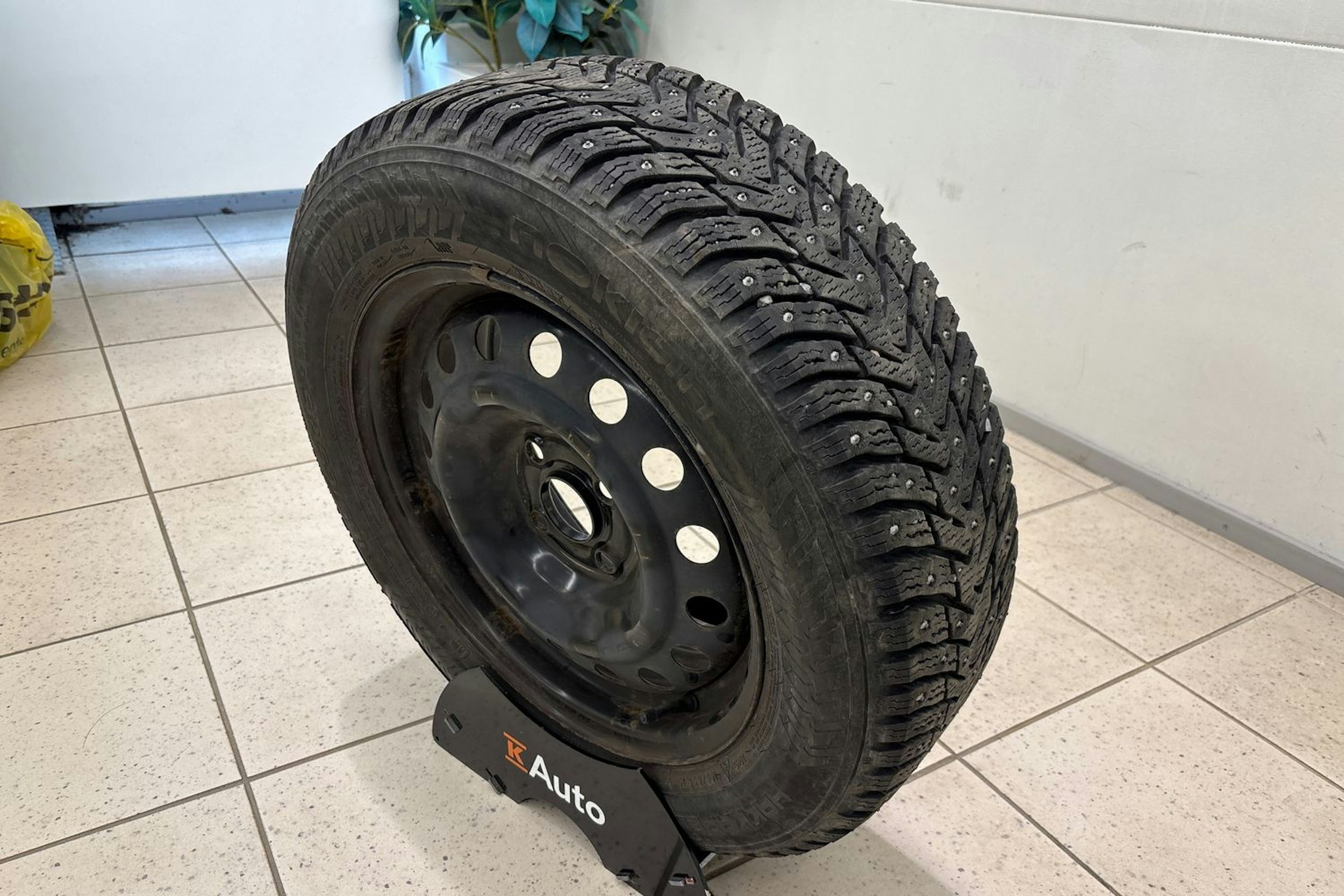 valkoinen Kia Rio 2014 kuva 14.