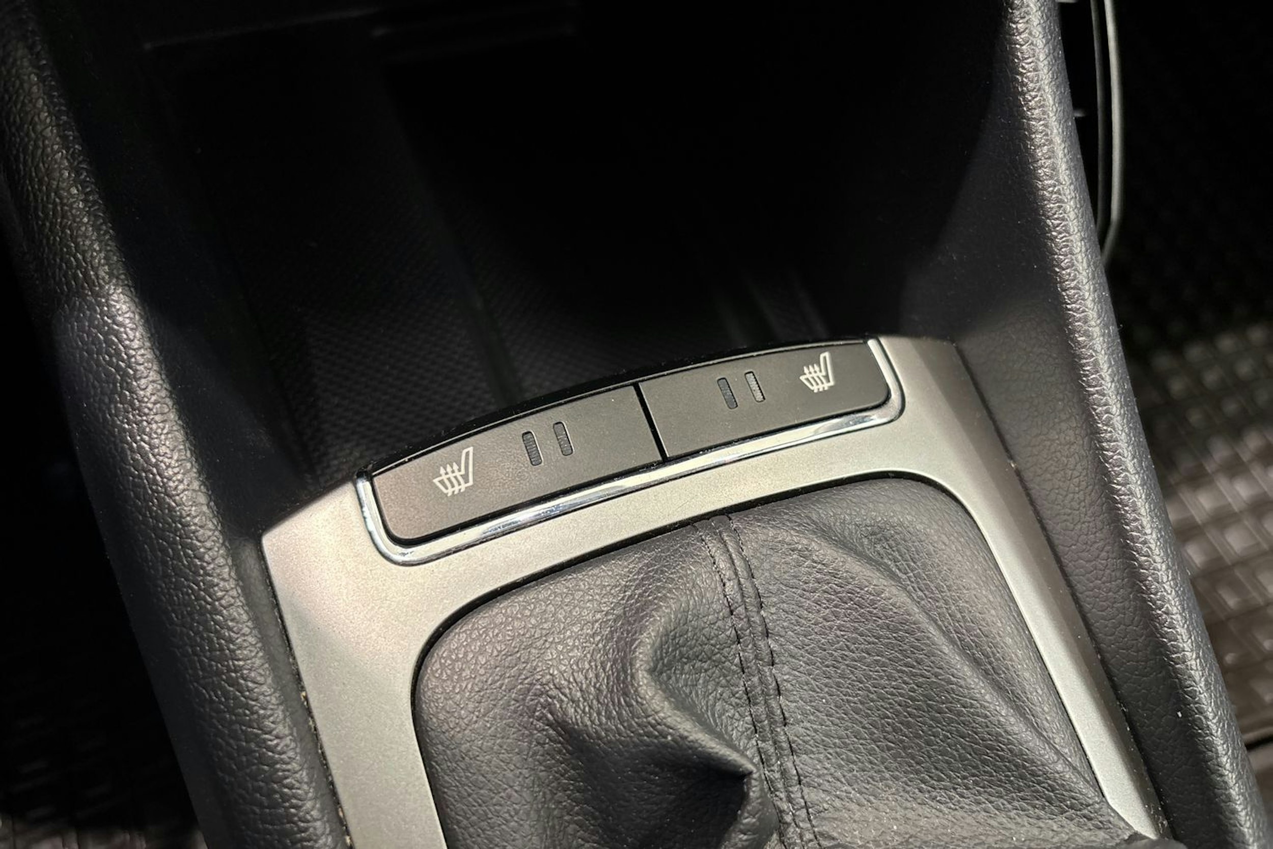 valkoinen Kia Rio 2014 kuva 22.