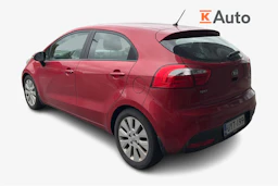 punainen Kia Rio 2014 kuva 2.