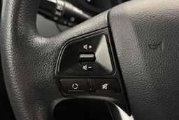 punainen Kia Rio 2015 kuva 17.