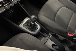 punainen Kia Rio 2015 kuva 21.