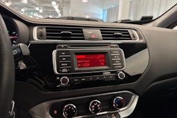 punainen Kia Rio 2015 kuva 23.