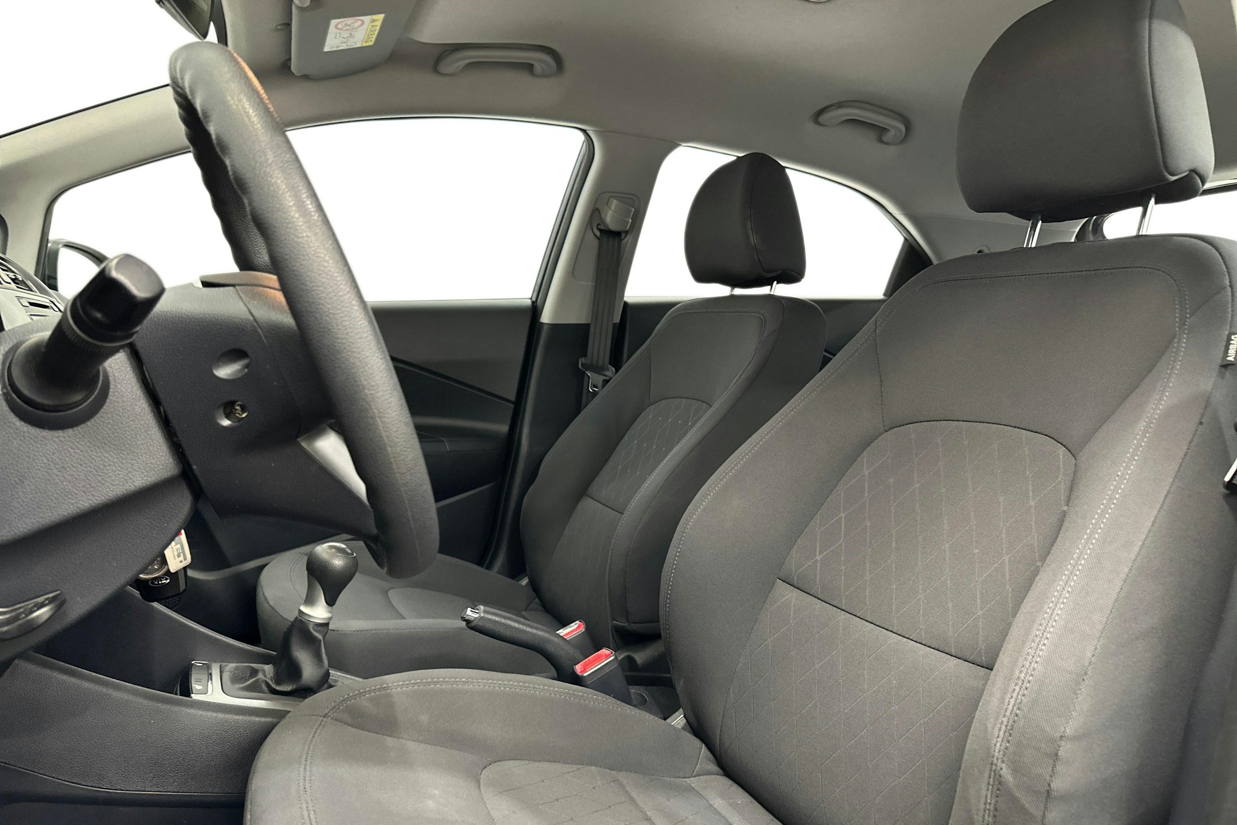 harmaa Kia Rio 2015 kuva 10.