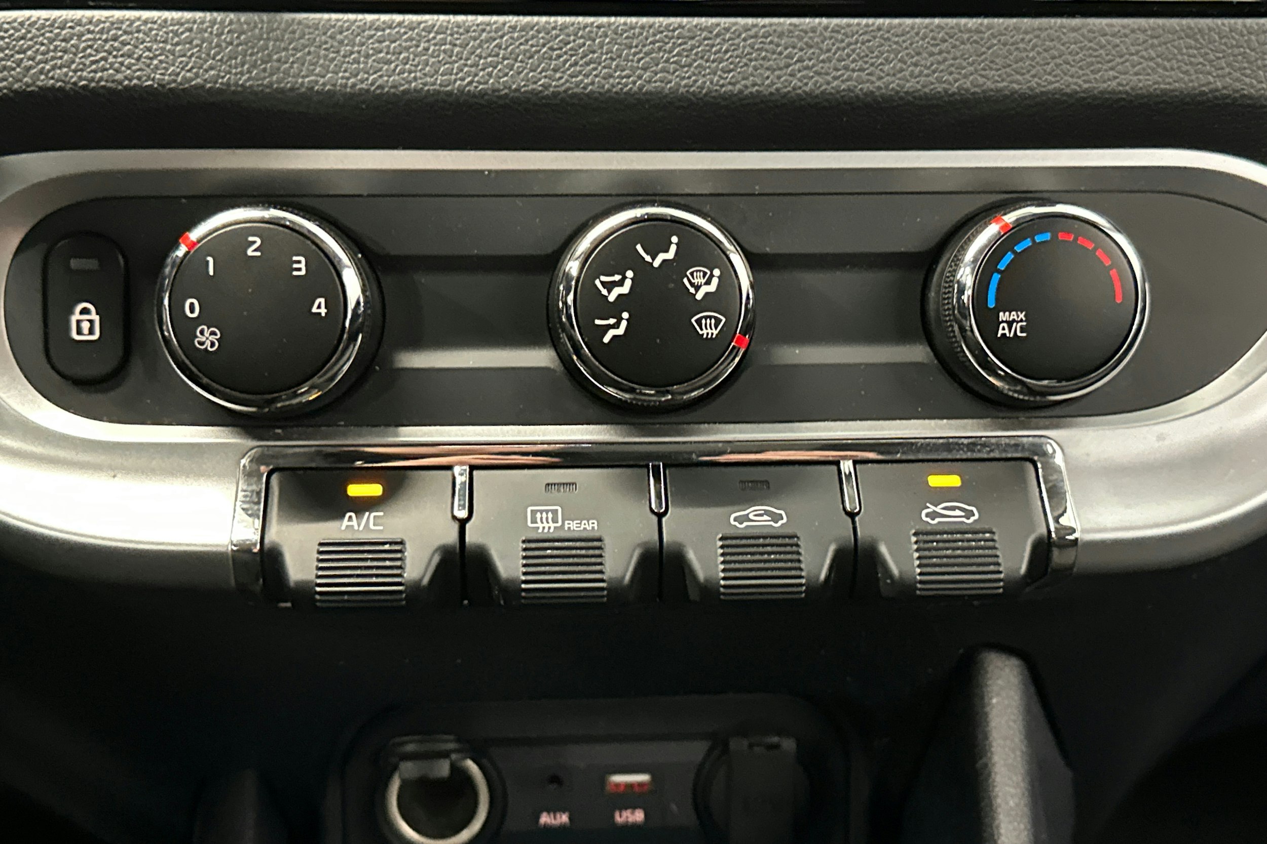 harmaa Kia Rio 2015 kuva 24.