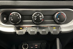 harmaa Kia Rio 2015 kuva 24.