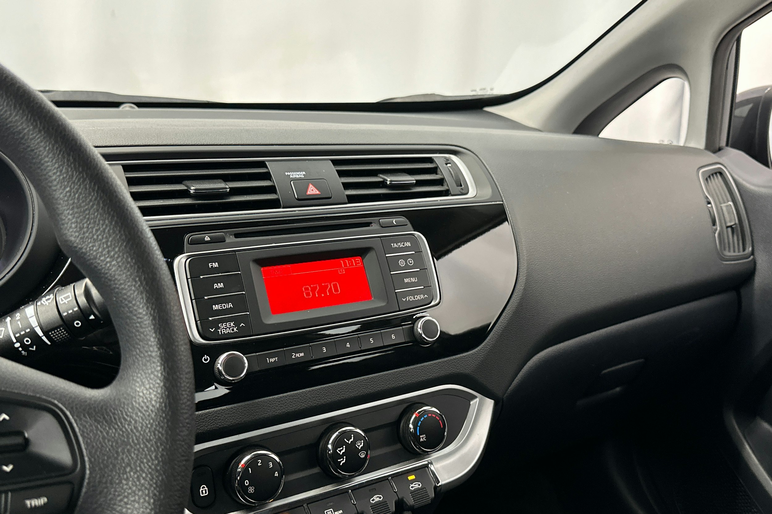 harmaa Kia Rio 2015 kuva 26.