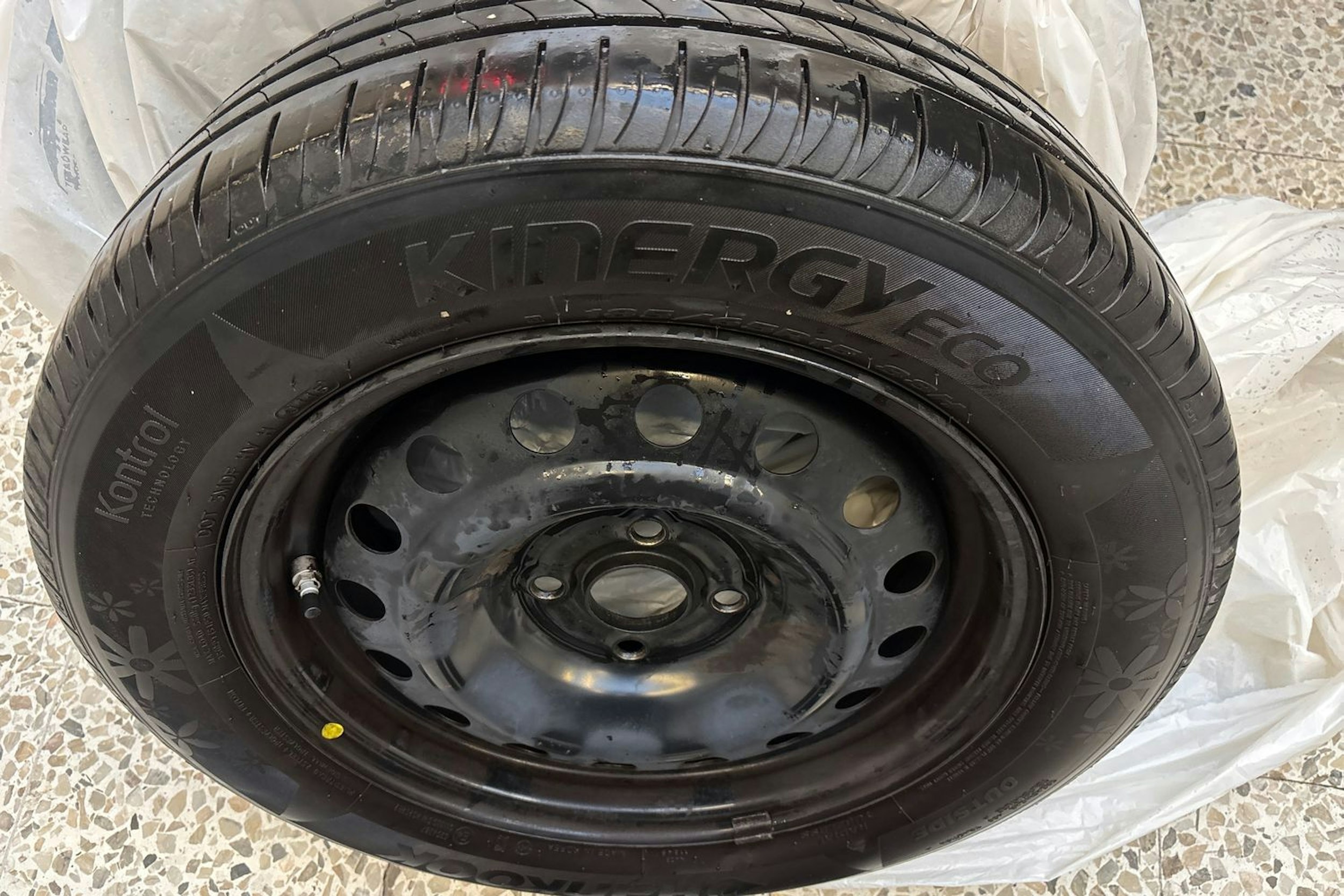 harmaa Kia Rio 2015 kuva 14.