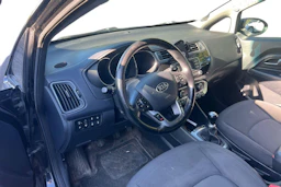 musta Kia Rio 2015 kuva 3.