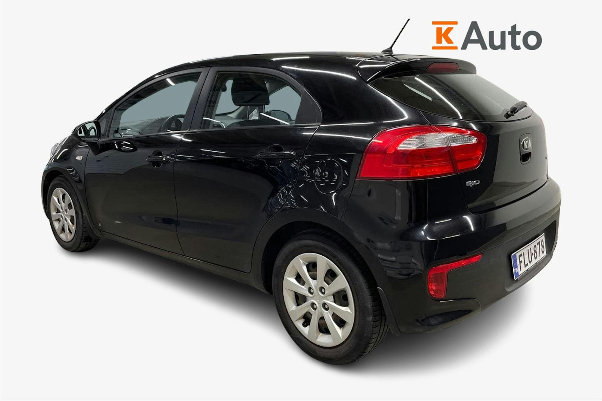 Musta Kia Rio 2015 kuva 2.