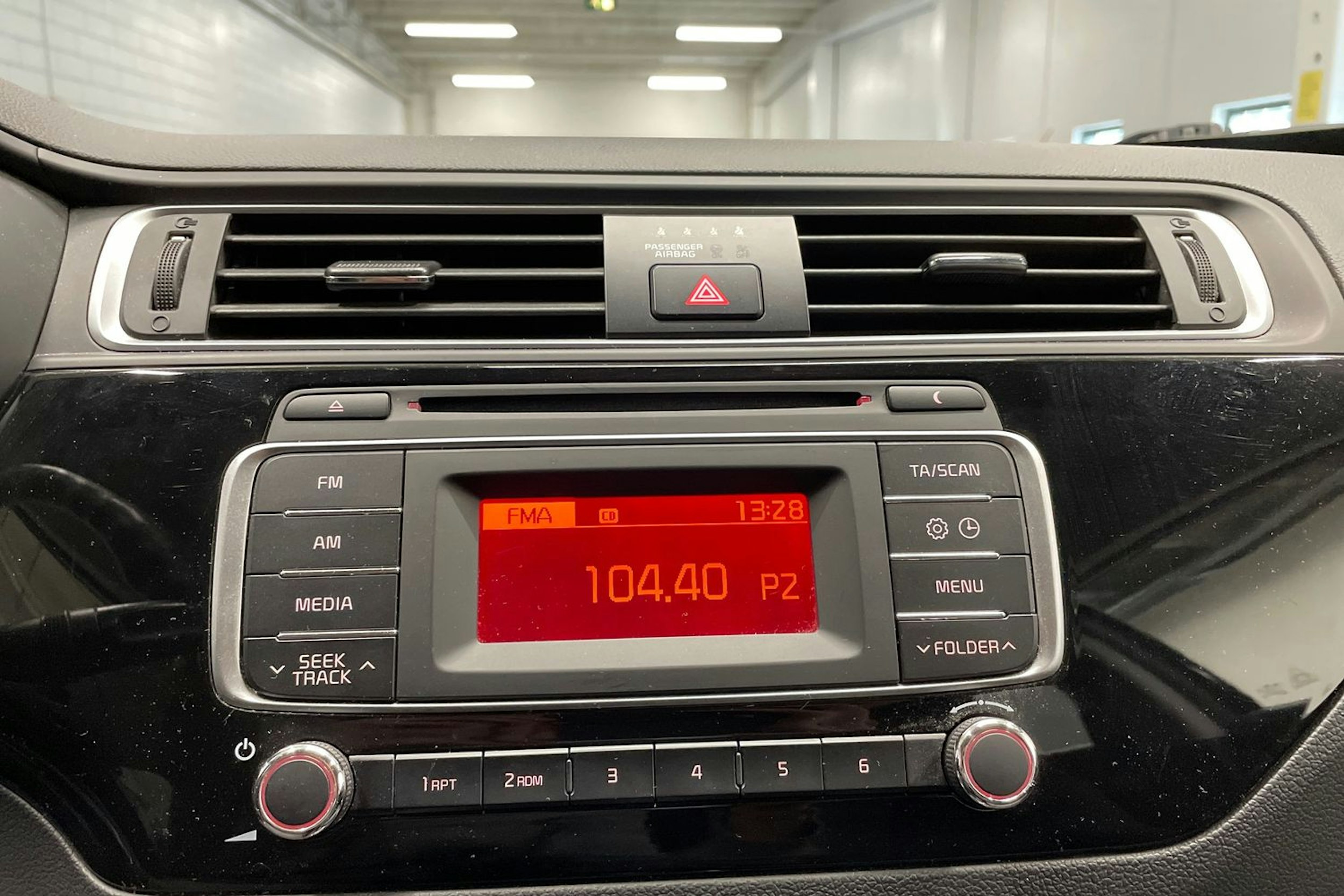 Musta Kia Rio 2015 kuva 16.