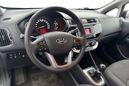 musta Kia Rio 2015 kuva 3.