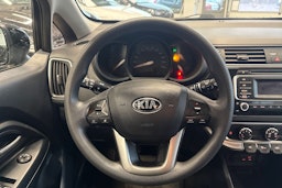 musta Kia Rio 2015 kuva 11.