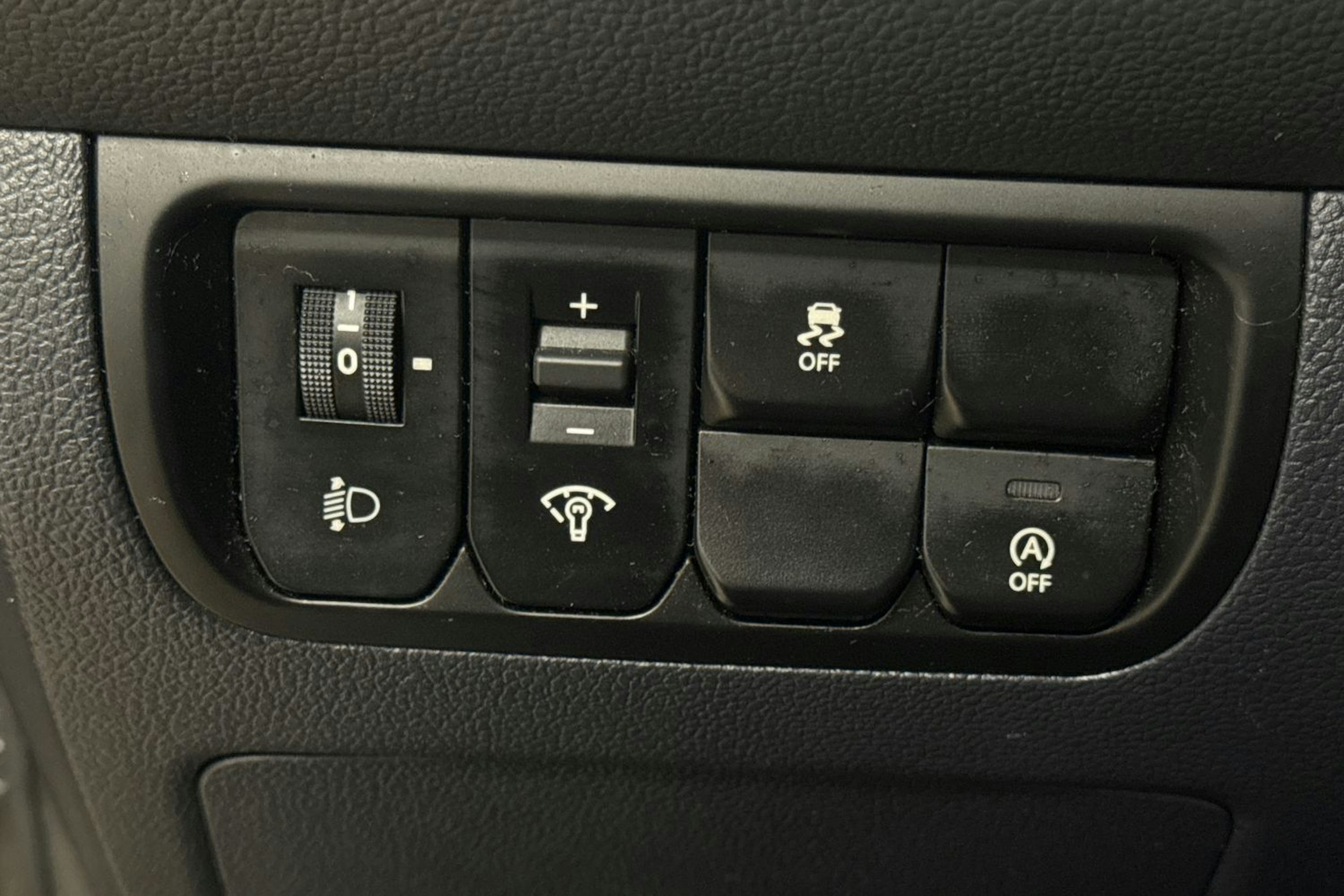 musta Kia Rio 2015 kuva 16.