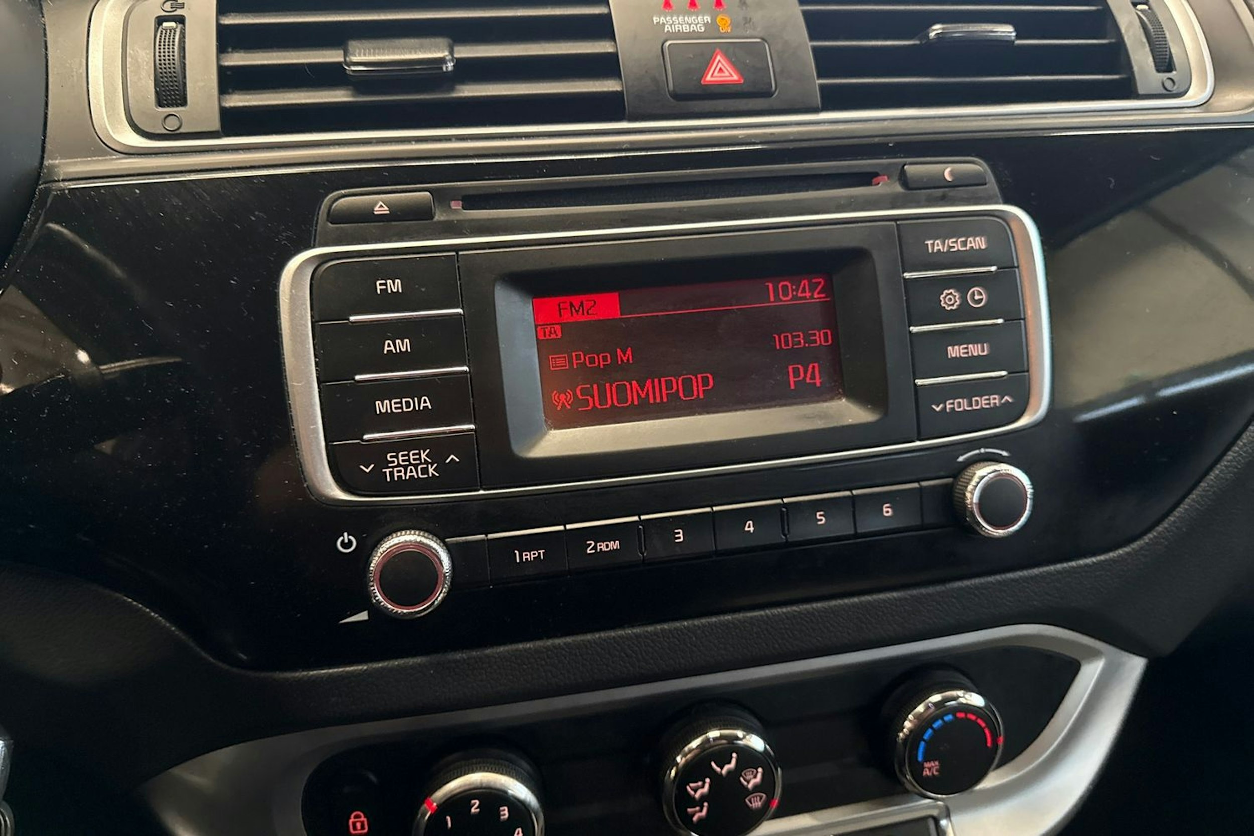 musta Kia Rio 2015 kuva 17.