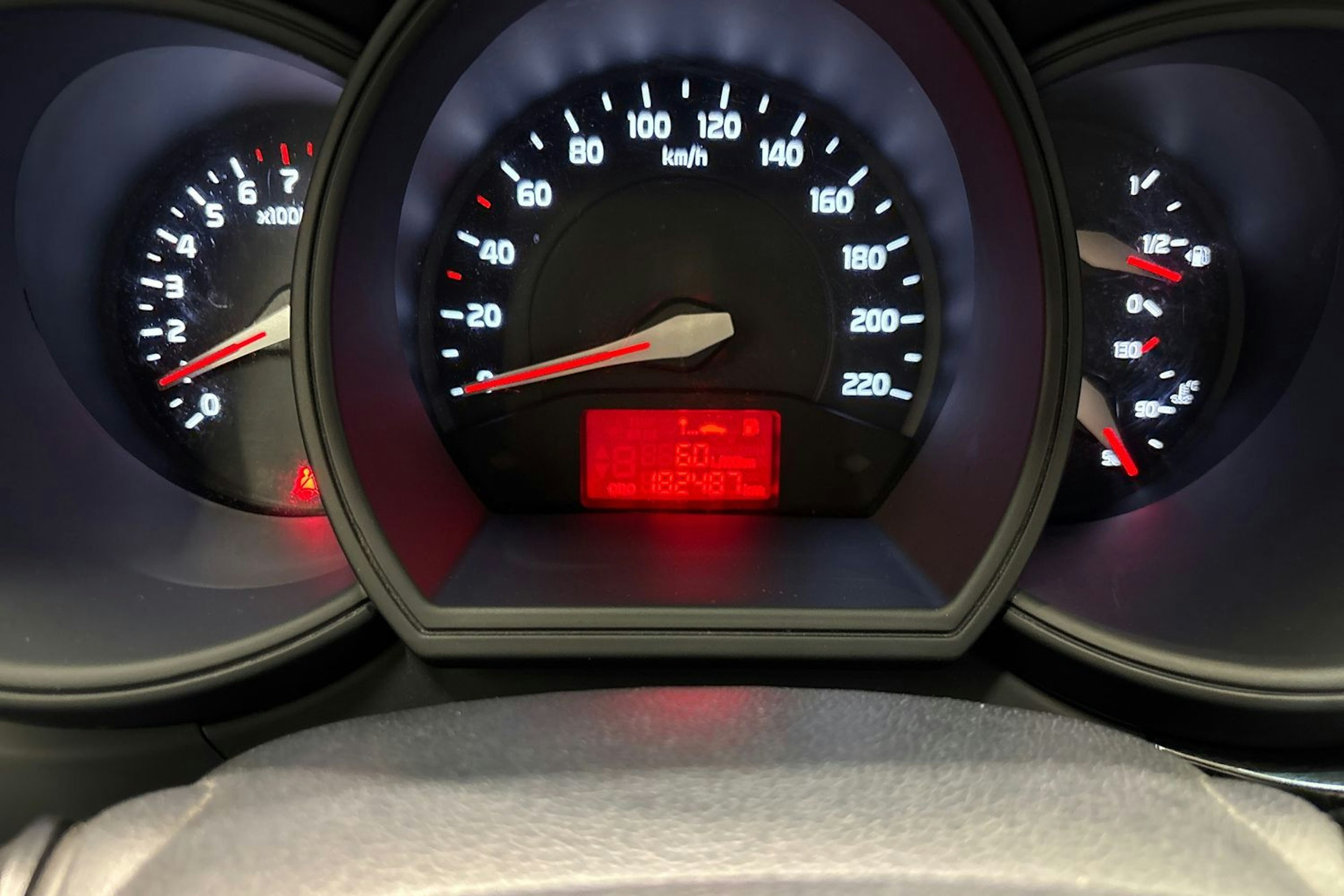 Ruskea (beige) Kia Rio 2015 kuva 14.