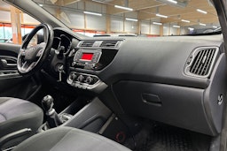 harmaa Kia Rio 2016 kuva 14.