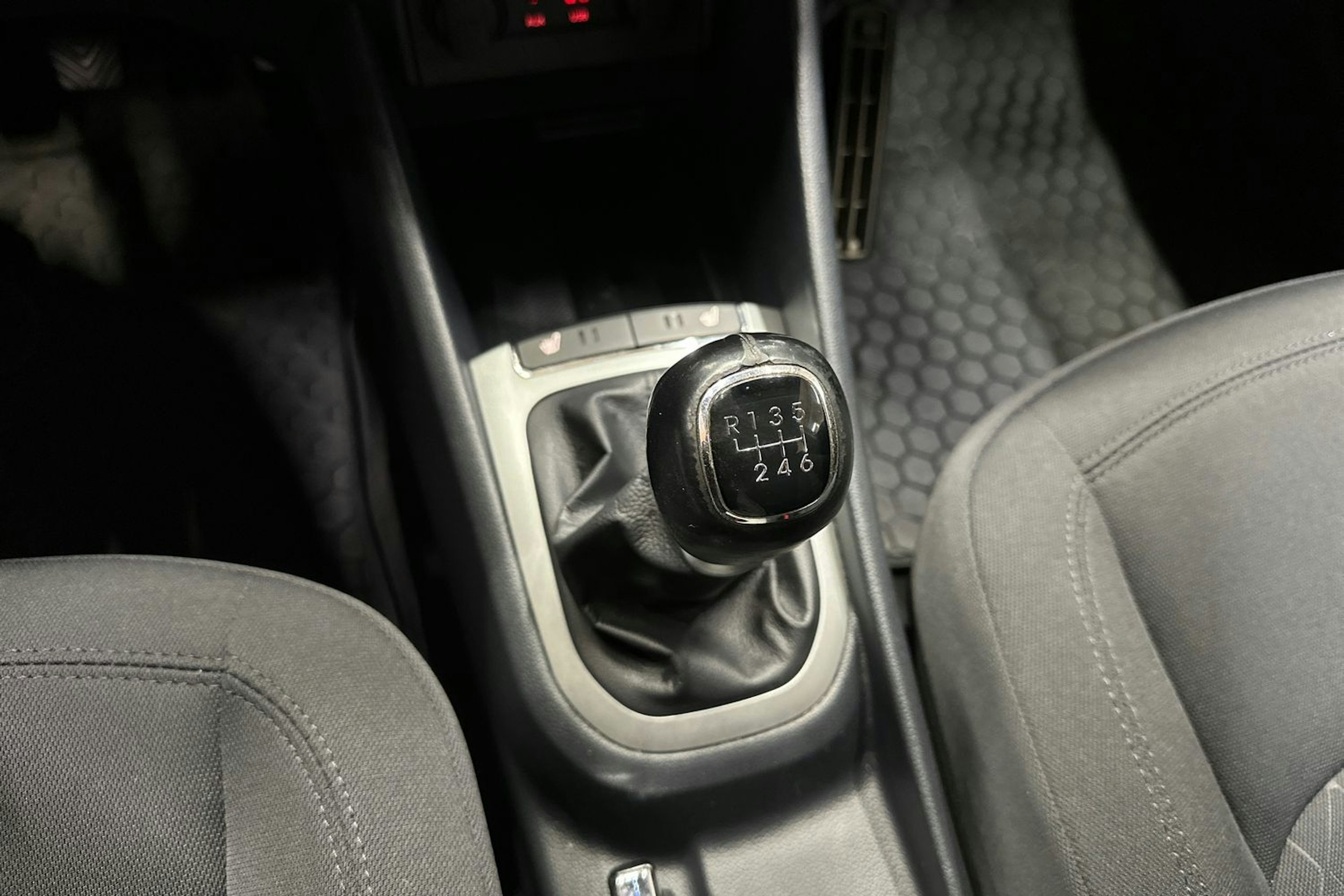 harmaa Kia Rio 2016 kuva 21.