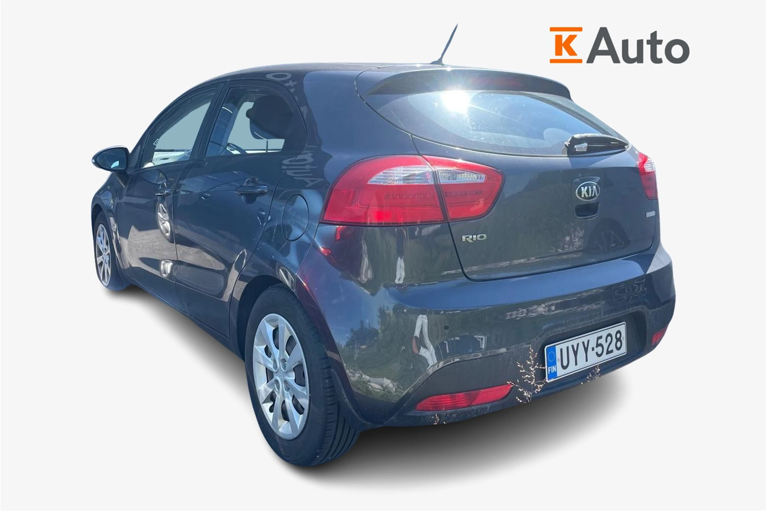 harmaa Kia Rio 2015 kuva 2.