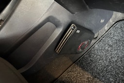 ruskea (beige) Kia Rio 2015 kuva 18.