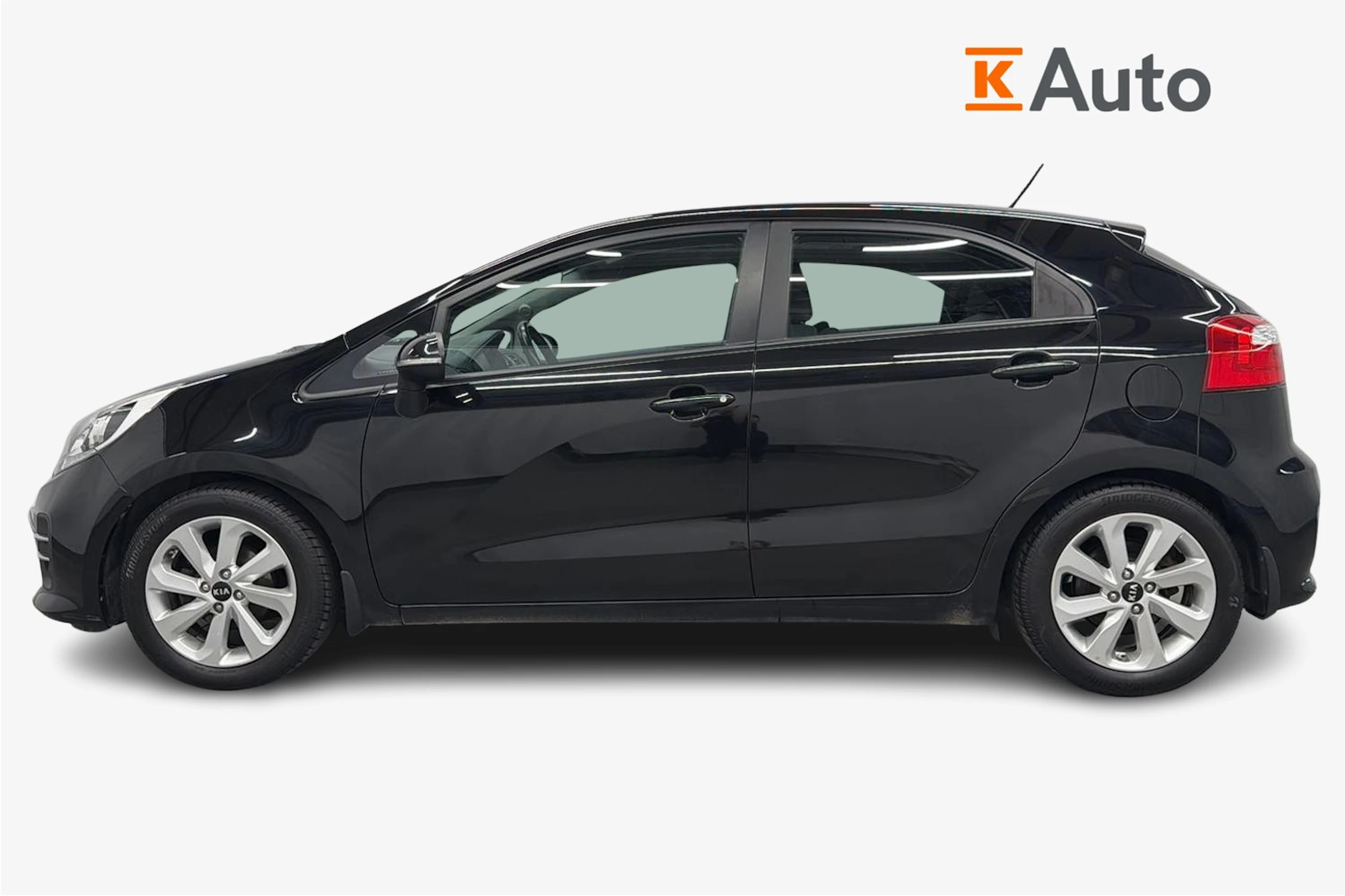 musta Kia Rio 2016 kuva 5.