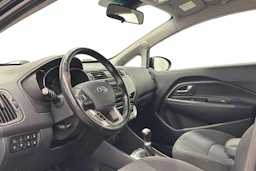 musta Kia Rio 2016 kuva 6.