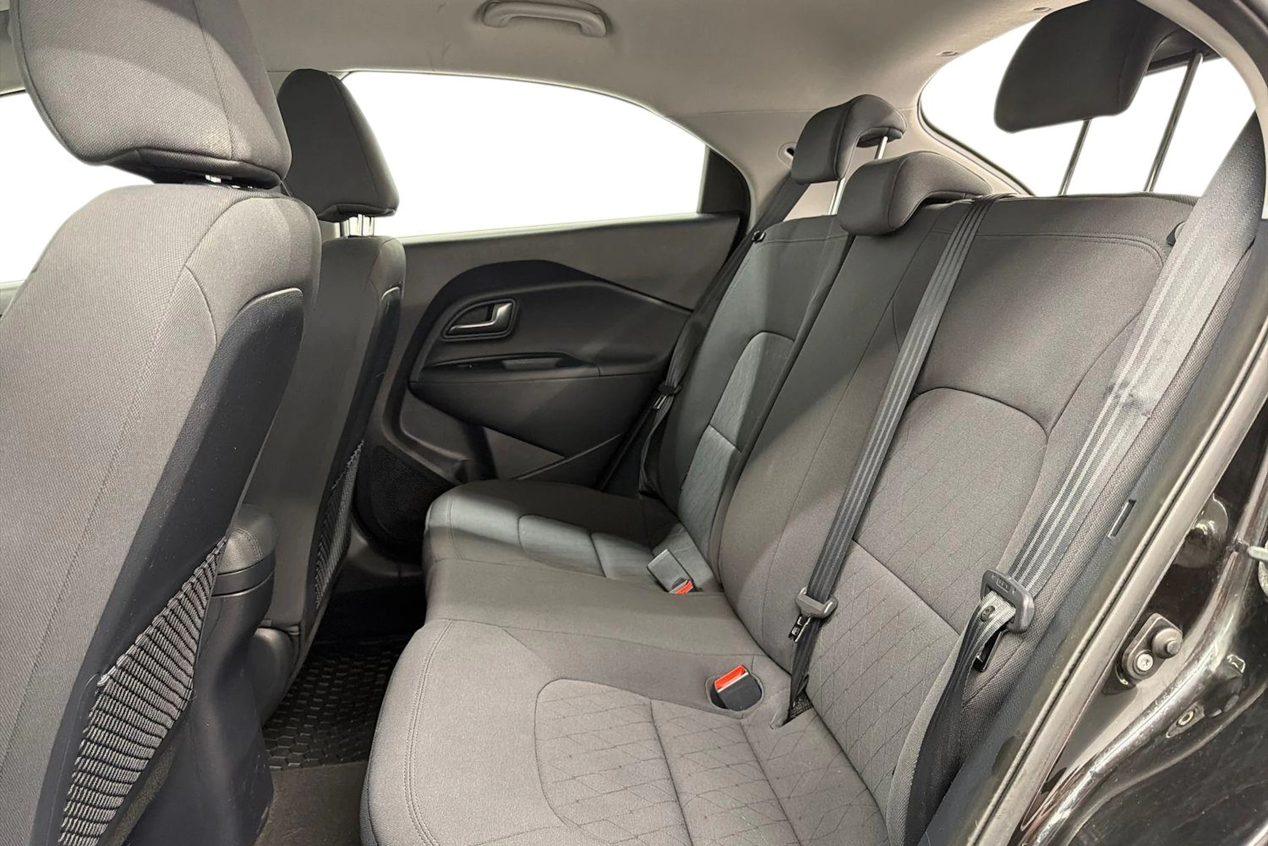 musta Kia Rio 2016 kuva 8.
